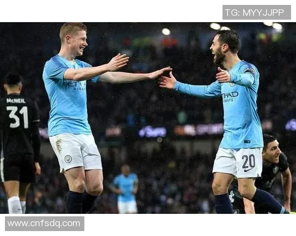 北德容与南佩佩的巅峰对决谁将成为足球场上的新传奇