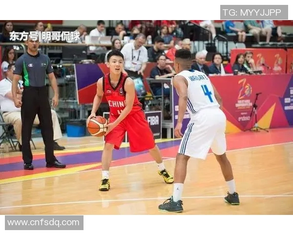 广州篮球队包夹战术解析与实战应用探讨MBA