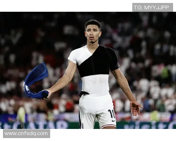 贝林厄姆：从天才少年到足球场上的璀璨明星之路揭秘