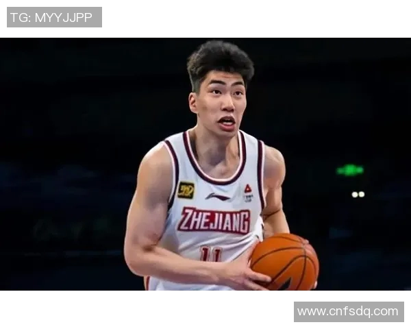 余嘉豪的成长之路与篮球梦想:从青涩少年到耀眼明星的蜕变历程 余嘉豪的成长之路与篮球梦想:从青涩少年到耀眼明星的蜕变历程