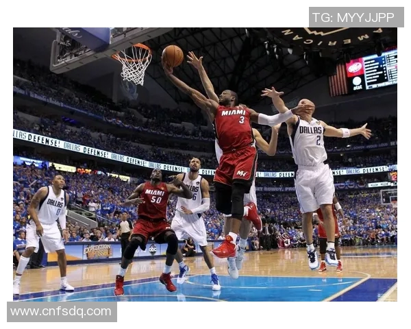 巅峰对决再现NBA总决赛马刺与热火的荣耀之战与传奇时刻回顾 巅峰对决再现NBA总决赛马刺与热火的荣耀之战与传奇时刻回顾