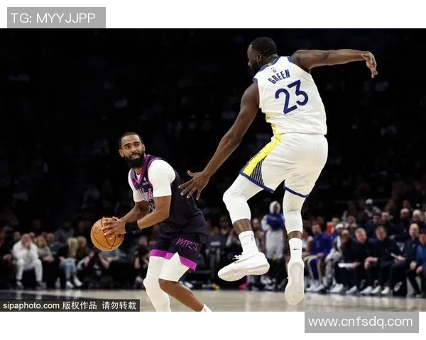 热火三巨头对决勇士精彩视频回顾与分析带你重温经典对抗瞬间